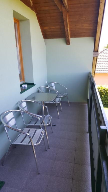 Apartman Nora Ii. Buk Luaran gambar